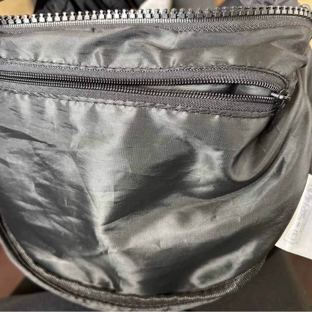 Cotton On-Stylish Black Nylon Crossbody Bag, small zip pocket inside, EUC - Picture 8 of 11
